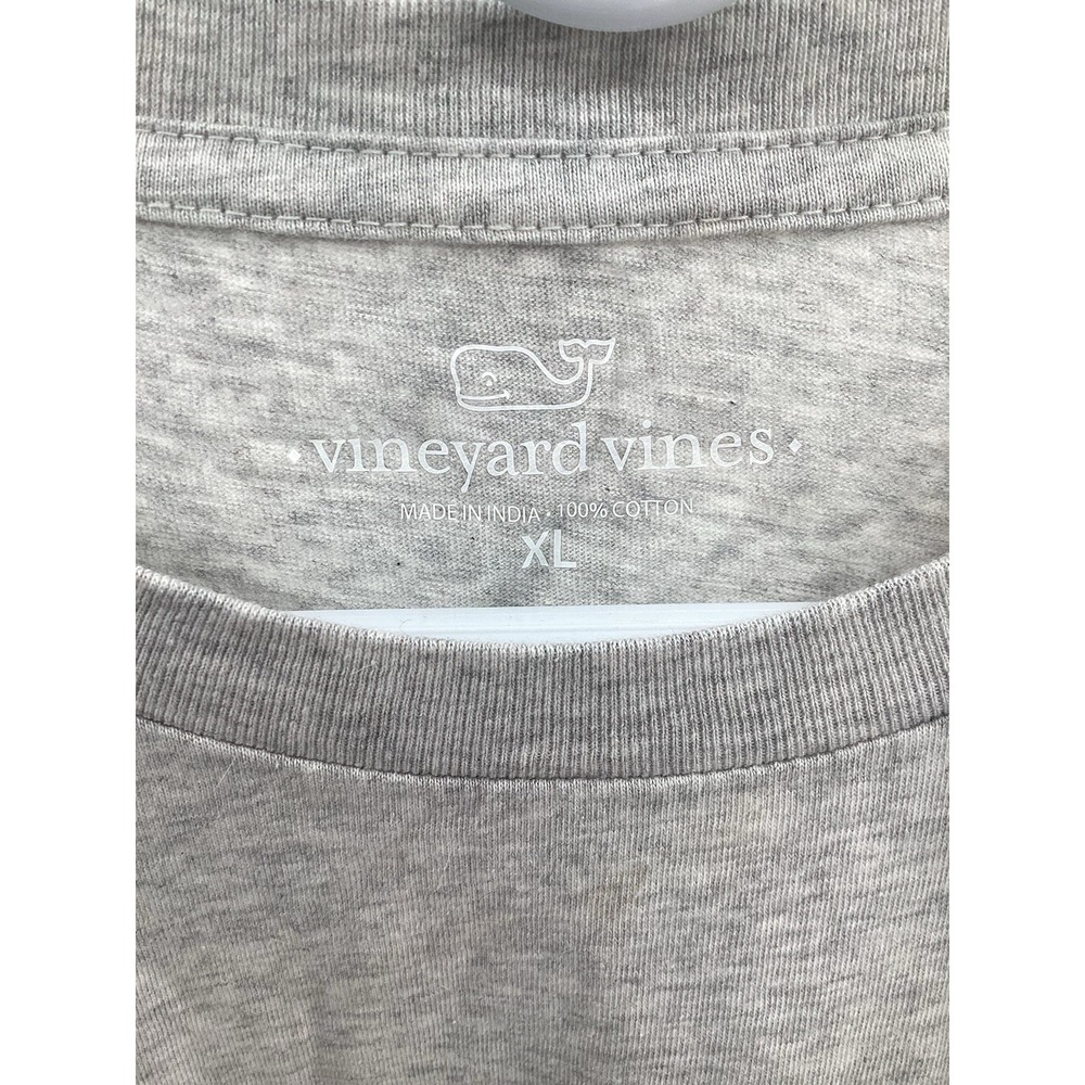 NWT Mens VIneyard Vines "Tree Farm" Long sleeved pocket cotton tee XL gray - Picture 6 of 11